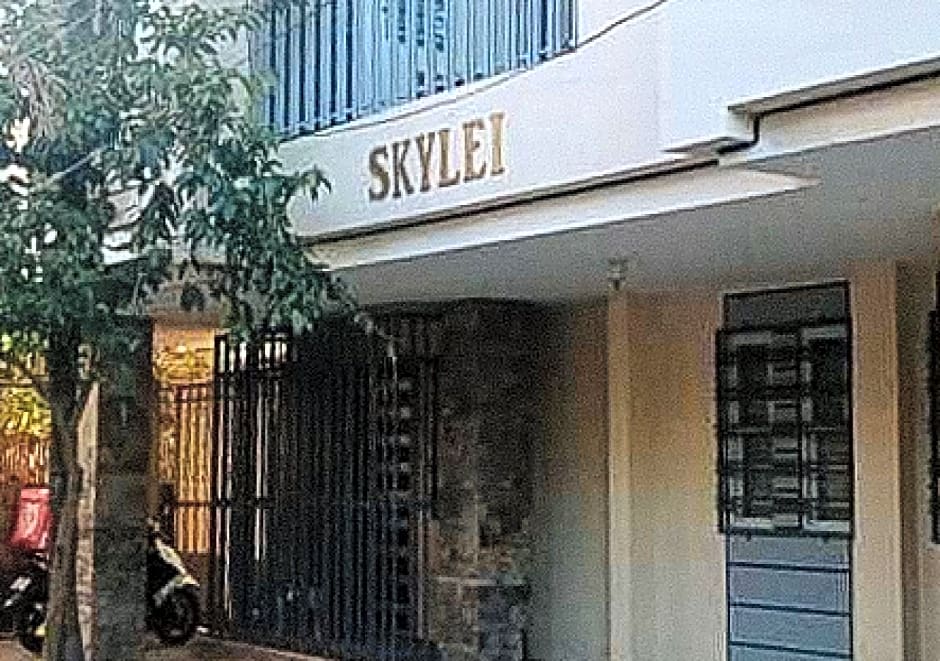 Skyleigh Apartelle by RedDoorz