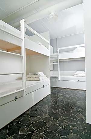 Bed in 16-Bed Mixed Dormitory Room