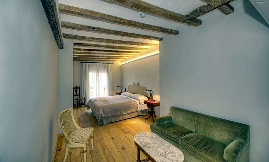 Lo Palauet de la Muralla