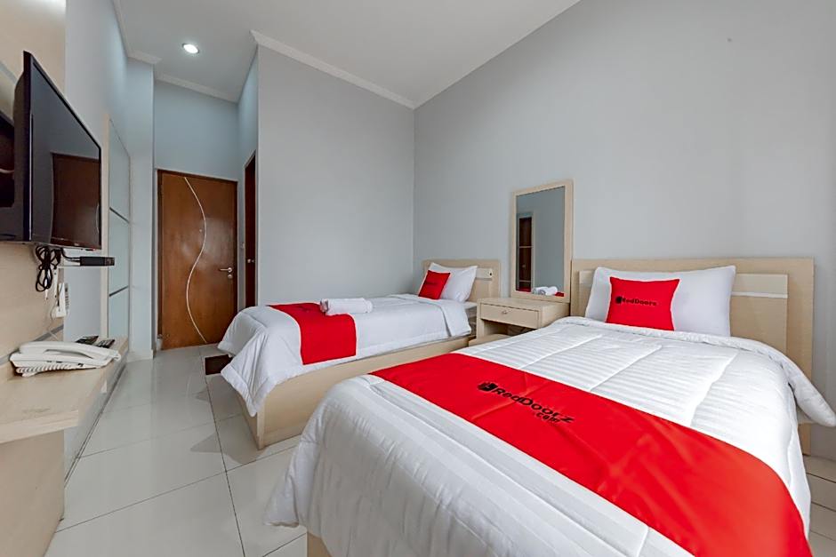 RedDoorz @ Kandaga 80 near Stadium Arcamanik