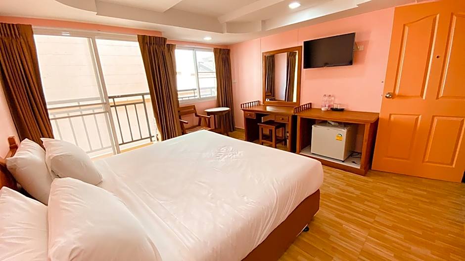 A.A. Pattaya Golden Beach Hotel