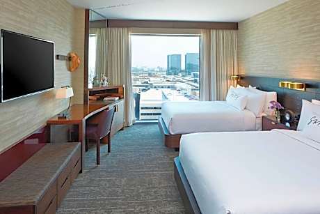 Room, 2 Queen Beds (Mobility Accessible, Tub) (2 Queen Beds)