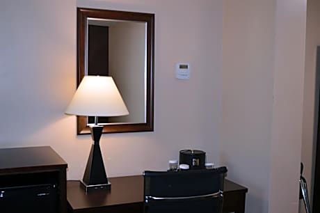 Double Room with Two Double Beds - Disability Access/Non-Smoking