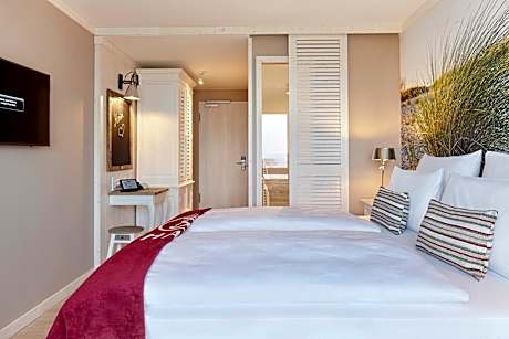 Doppelzimmer mit Meerblick und Balkon