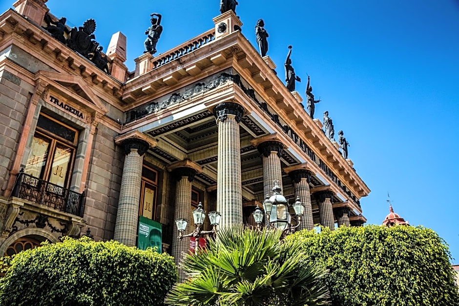 Gamma Leon Universidad De Fiesta Inn