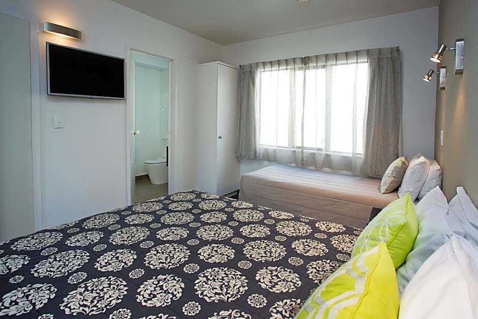 Cable Court Motel