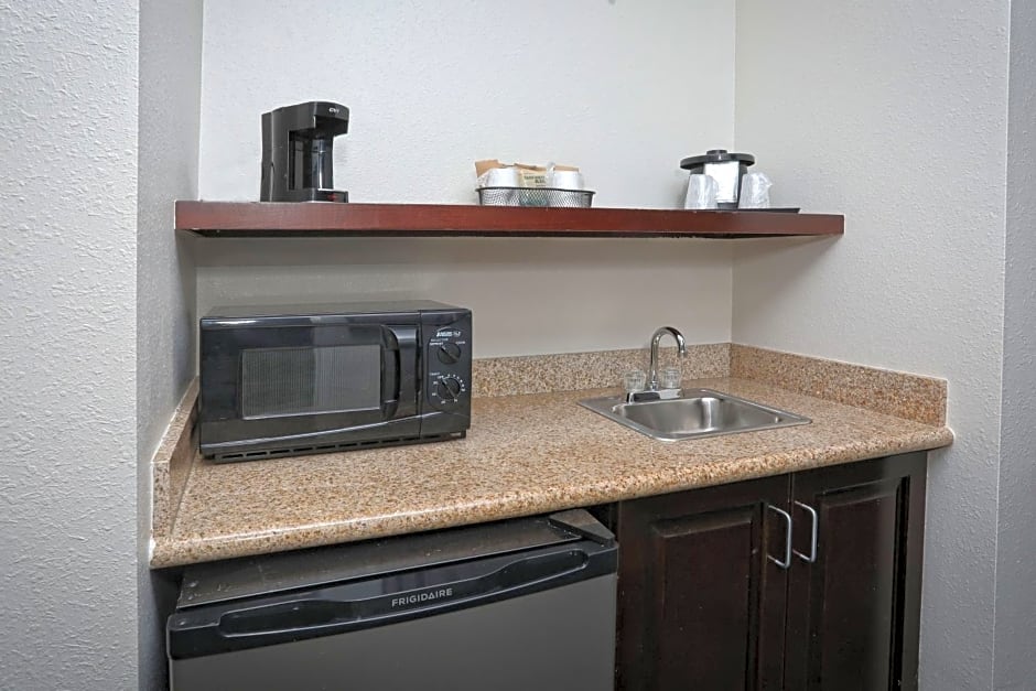 Fairfield Inn & Suites by Marriott Charleston North/Ashley Phosphate