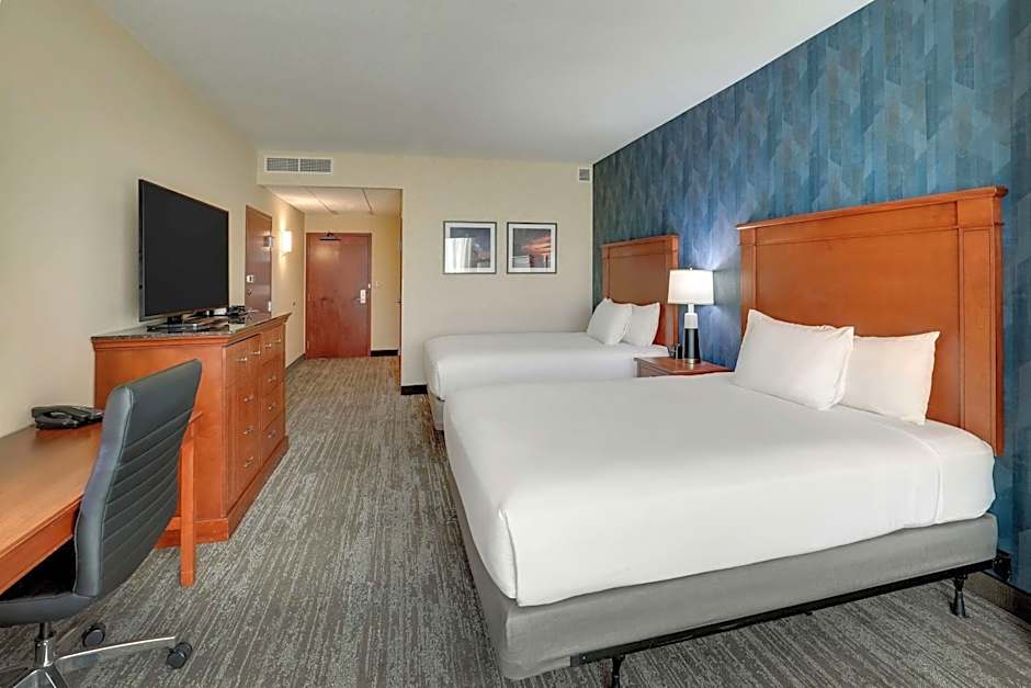 DRURY INN & SUITES MT VERNON