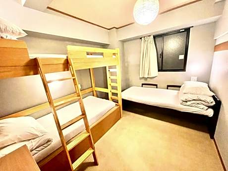 Economy Triple Room with Shared Bathroom