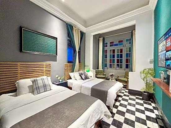 Yinian Hostel