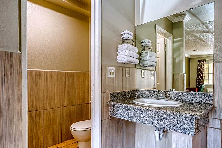 Passport Inn – Whittier, CA