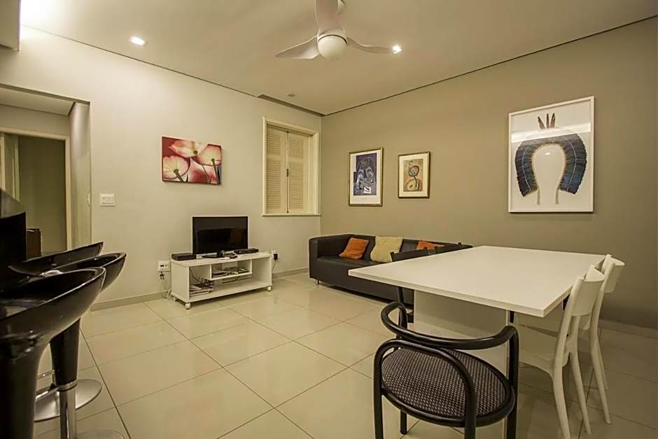 Comfortable 3 Bedrooms: Side Sea View