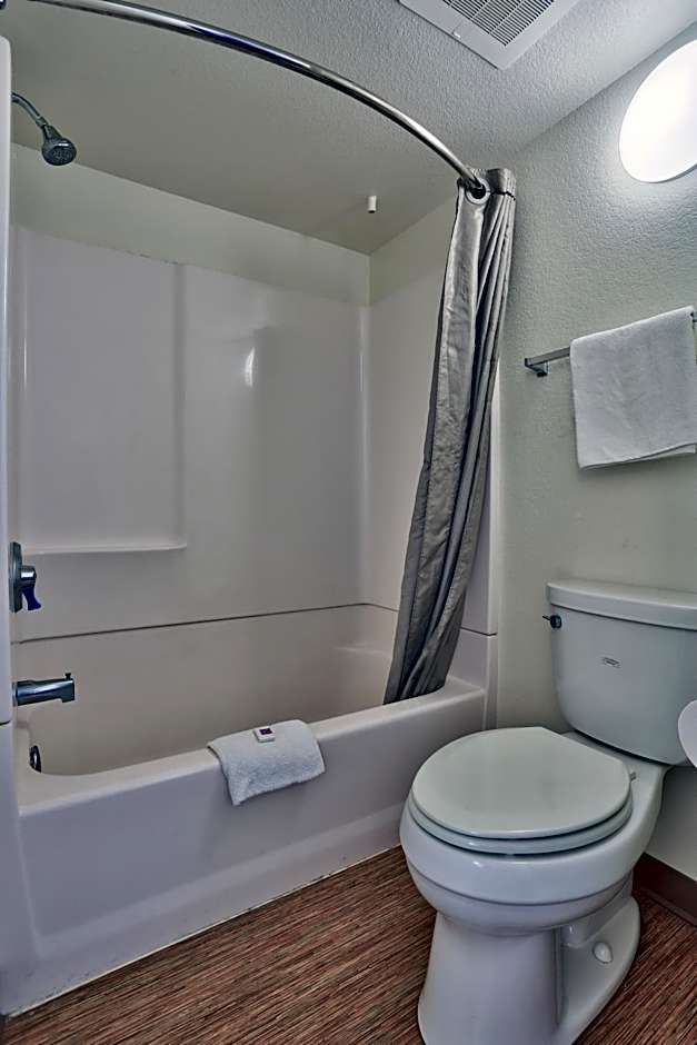 Motel 6-Kingman, AZ - Route 66 East