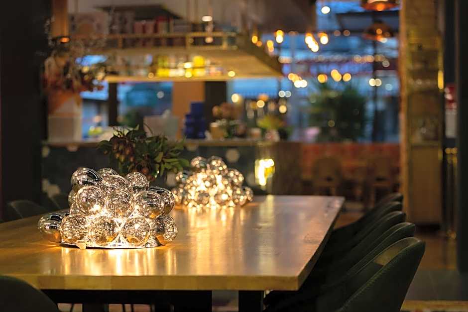 East Hotel and Apartments