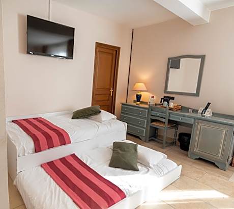 Quadruple Room with Bath