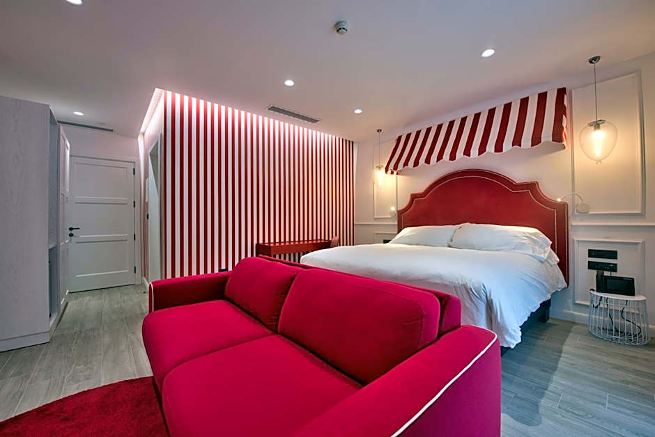 HOLM Boutique & SPA - IK Collection