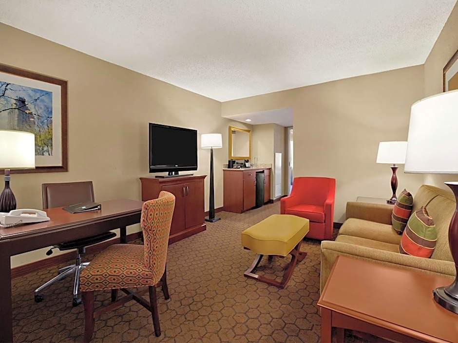 Embassy Suites by Hilton Austin Arboretum