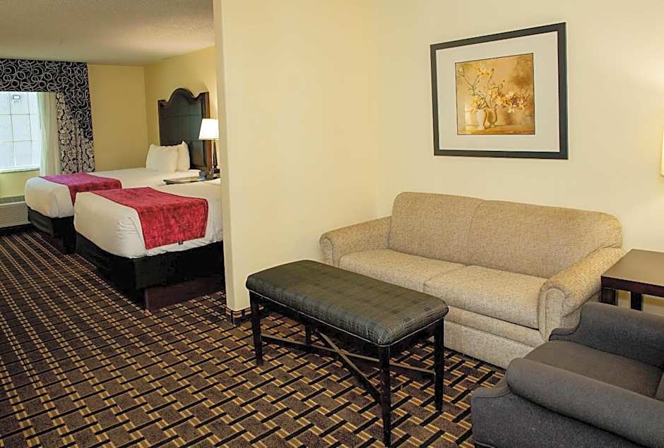 Evangeline Downs Hotel, Ascend Hotel Collection