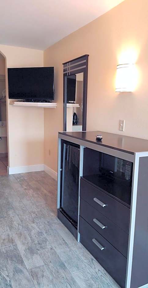 Oxford Inn and Suites Nasa