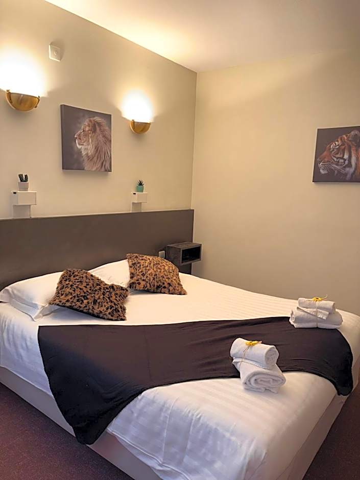 Logis Hôtels - Hôtel et Restaurant Le Lion d'Or