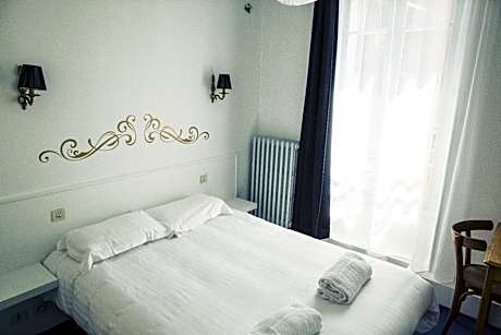 Standard Double Room with free jacuzzi access