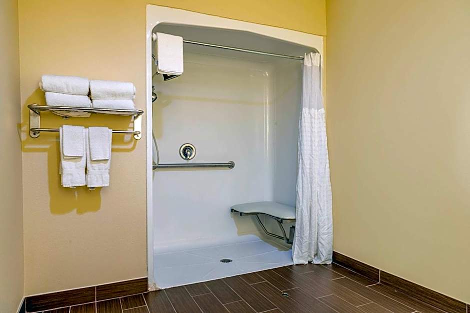 Comfort Suites Savannah Gateway I-95