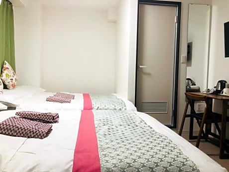 Quadruple Room with Bathroom