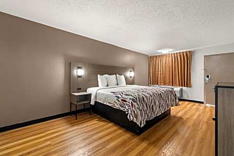 Deluxe King Room Smoking