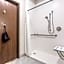 Holiday Inn Express Hotel & Suites Eau Claire North By IHG