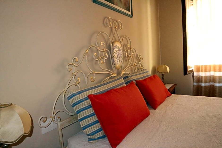 B&B Casa Elena Camere e Appartamenti sul Lago di Garda