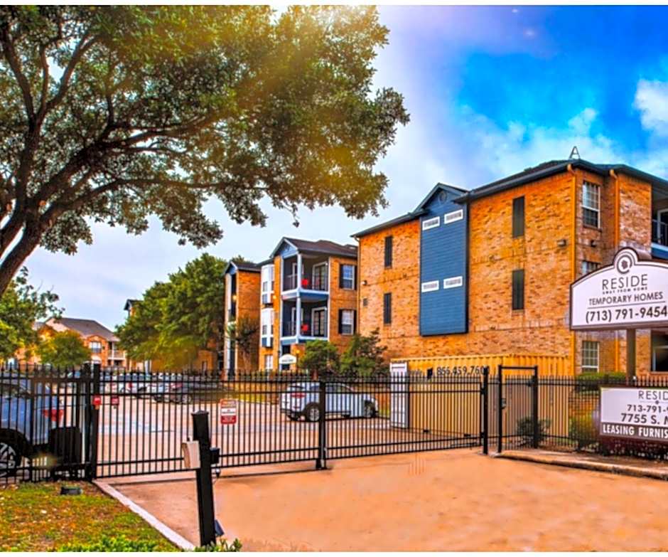 The Reside Fully Furnished Condos - Medical Stays Welcome