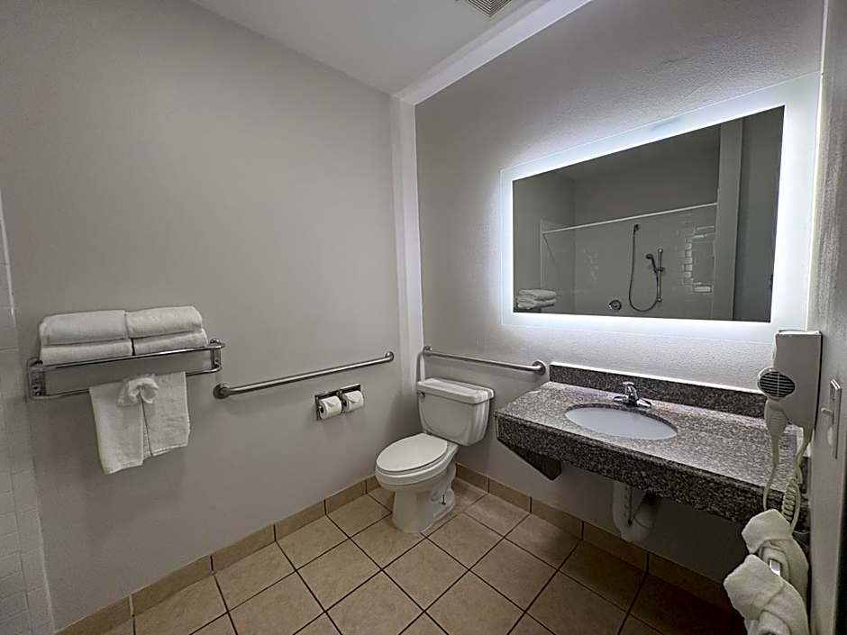 Quality Inn & Suites Houma