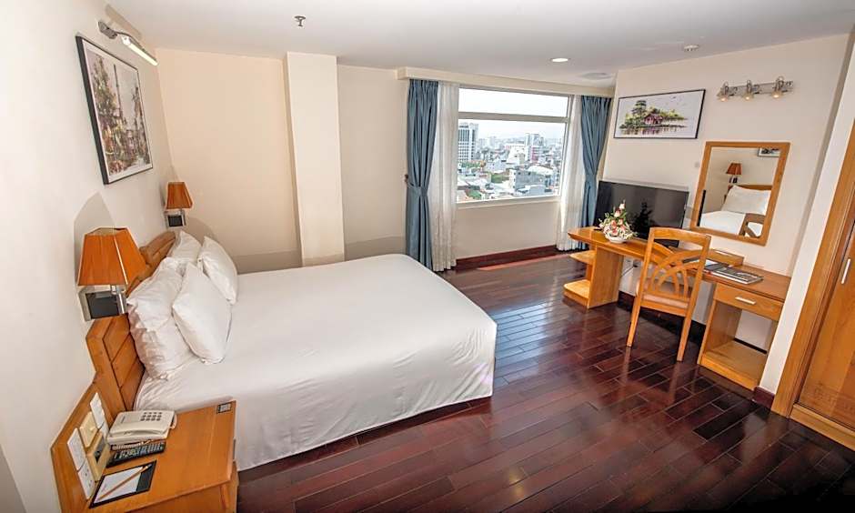 Romance Hotel
