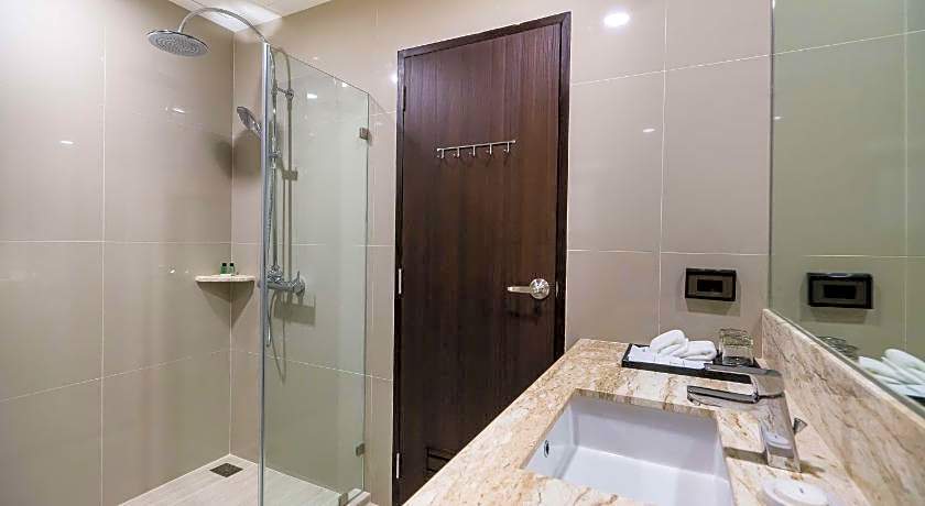 SureStay Plus by Best Western Sukhumvit 2