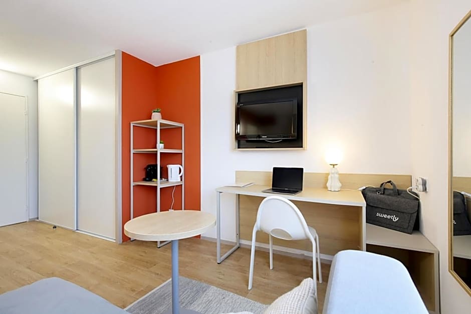Sweetly Isatis Mérignac Hôtel de ville