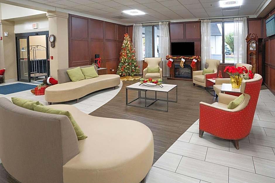 Clarion Hotel Detroit Metro Airport