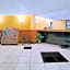 Super 8 by Wyndham Denver Stapleton