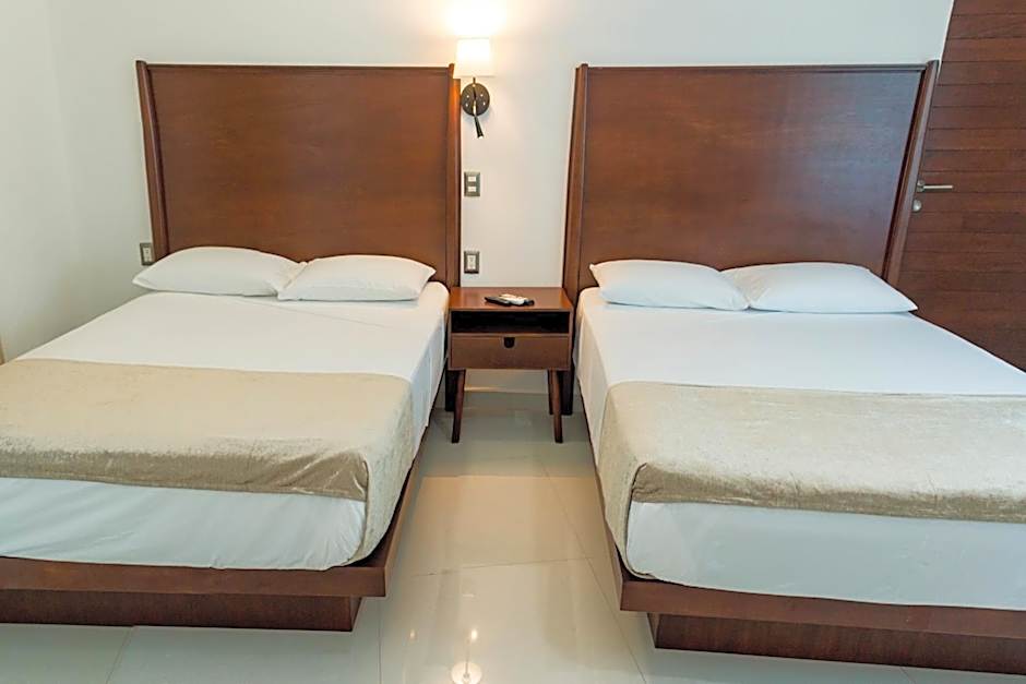 LA LOMA SUITES