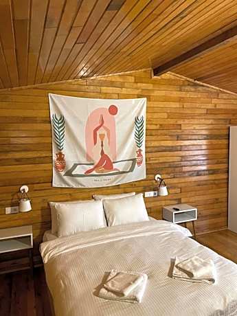 Bungalow with Garden View