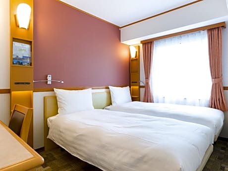 Economy Twin Room Smoking