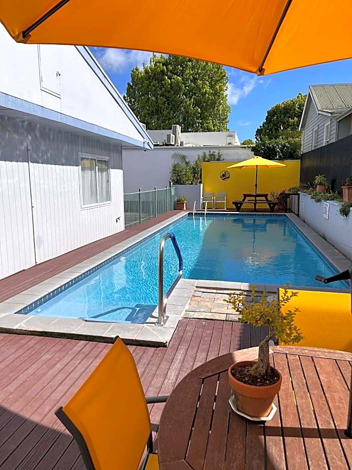 Kowhai & Colonial Motel