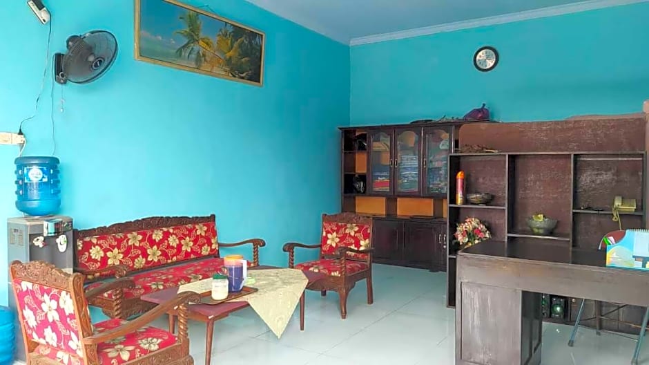 RedDoorz Syariah near Stasiun Pekalongan 3