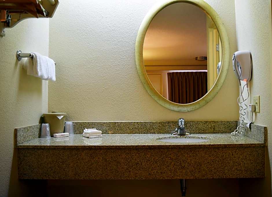 Red Roof Inn Buffalo Niagara Airport