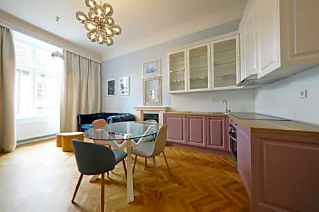 Stay Swanky Bed & Breakfast