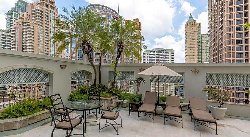 Cape House Langsuan Hotel