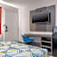 Home 6 Motel