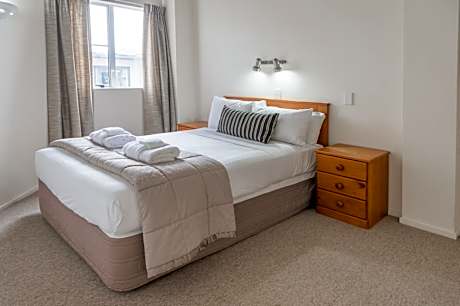 Three-Bedroom Apartment (Prepaid)