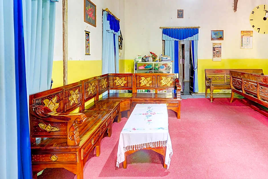 SPOT ON 93324 Hadi Homestay Syariah