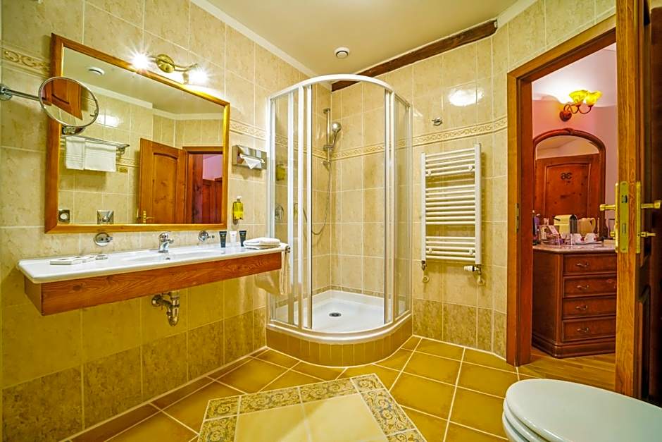 Josephine Old Town Square Hotel