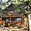 Overlander Mountain Lodge